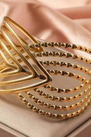 Elegant Gold Plated Stainless Steel Waterproof Bracelet