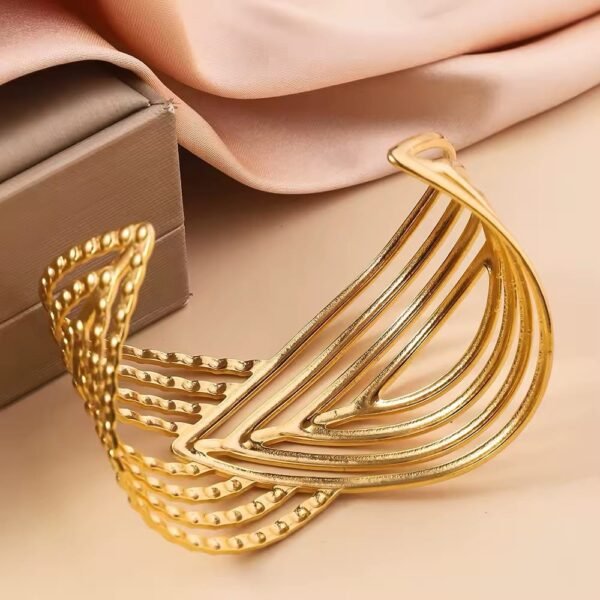 Elegant Gold Plated Stainless Steel Waterproof Bracelet - Image 7